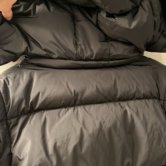 Burberry puffer jacket/vest - Picture 4 of 5